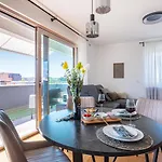 Apartment D-apartment - With Garage And Balcony *