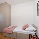 D-apartment - With Garage And Balcony Apartment *