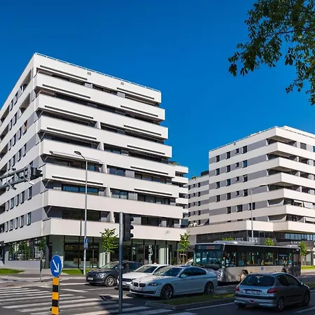 D-apartment - With Garage And Balcony Задар