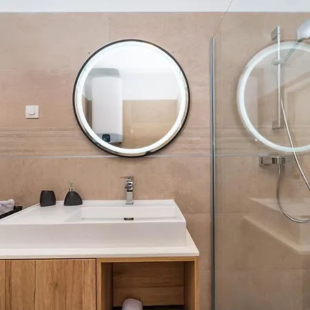 Апартаменти D-apartment - With Garage And Balcony *