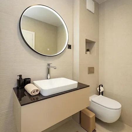 D-apartment - With Garage And Balcony