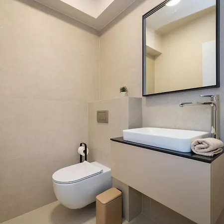 D-apartment - With Garage And Balcony