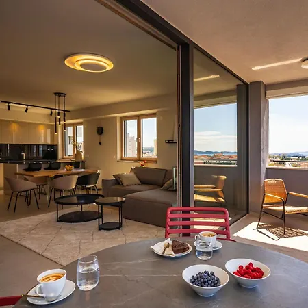 Apartamento D-apartment - With Garage And Balcony Zadar