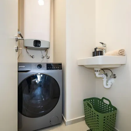 D-apartment - With Garage And Balcony Zadar