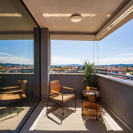 D-apartment - With Garage And Balcony * Задар