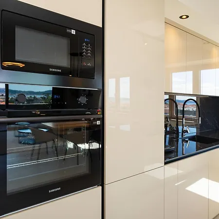 D-apartment - With Garage And Balcony