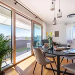 Apartamento D-apartment - With Garage And Balcony