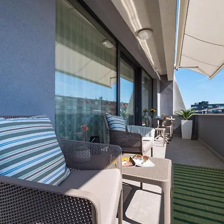 D-apartment - With Garage And Balcony * Zadar