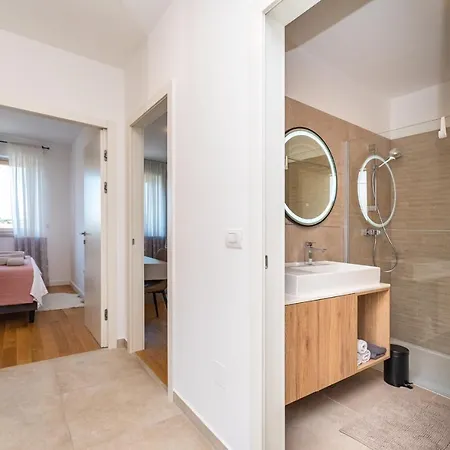 Apartament D-apartment - With Garage And Balcony *