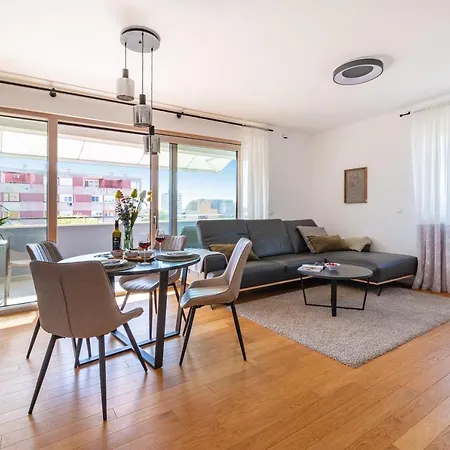 D-apartment - With Garage And Balcony *