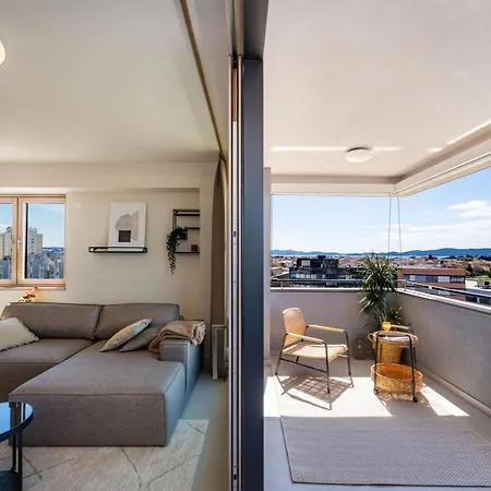 شقة D-apartment - With Garage And Balcony زادار