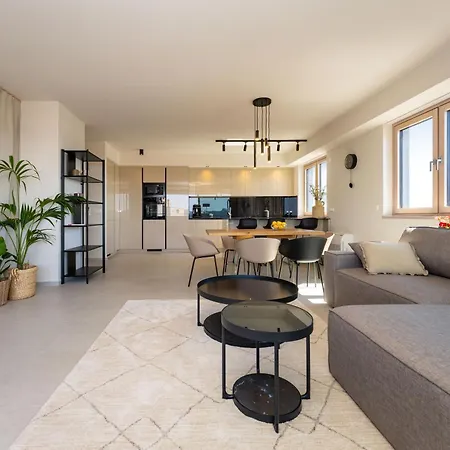 شقة D-apartment - With Garage And Balcony *