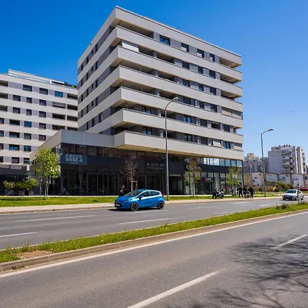 D-apartment - With Garage And Balcony شقة *