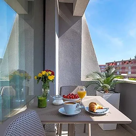 D-apartment - With Garage And Balcony * זאדאר