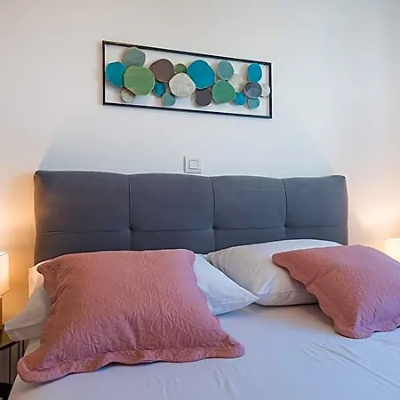 D-apartment - With Garage And Balcony * זאדאר