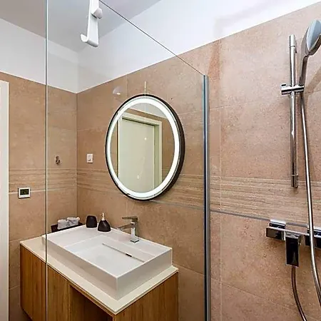 דירה D-apartment - With Garage And Balcony זאדאר