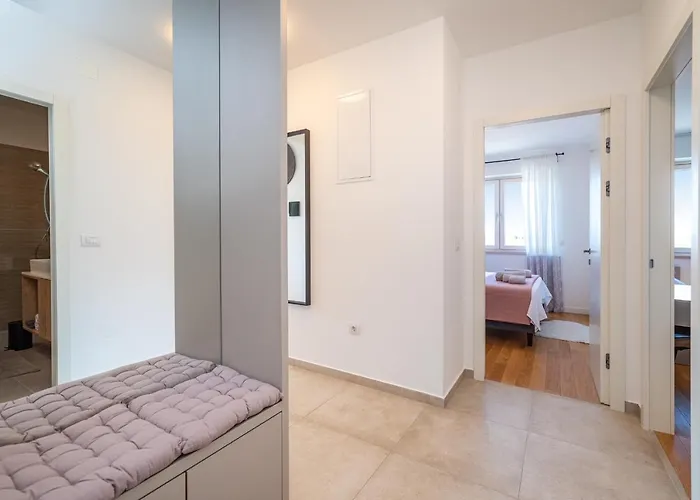 Apartamento D-apartment - With Garage And Balcony Zadar