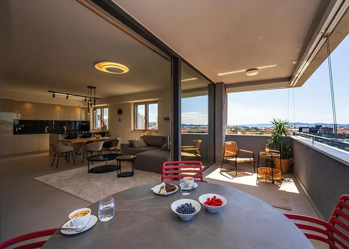 D-apartment - With Garage And Balcony Apartamento *