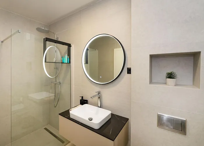 D-apartment - With Garage And Balcony Apartamento *