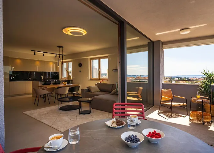 Apartamento D-apartment - With Garage And Balcony Zadar