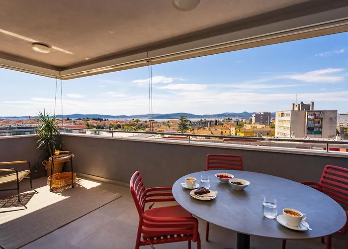 Apartamento D-apartment - With Garage And Balcony Zadar